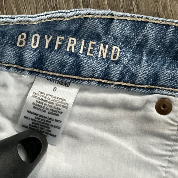 Aeropostale Boyfriend Shorts Womens Size 0 Blue Jean Denim Distressed Cuffed - Picture 3 of 4